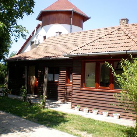 Holiday Home Melinda Ceglédpuszta Zewnętrze zdjęcie